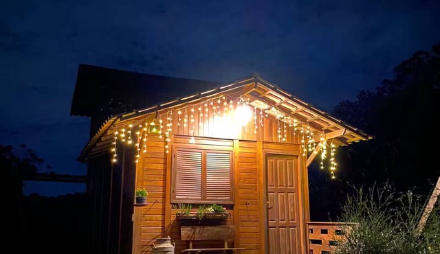 Romantic Retreat with Hot Tub and Breakfast Basket in Marechal Floriano