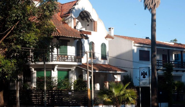 Santoral Restaurante y Posada Pet Friendly in Atlantida