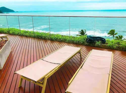 Sea front resort apt 1222 DNA Praia Grande