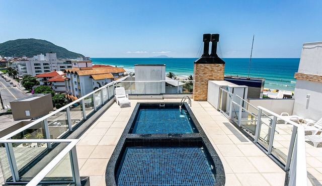 Sea view | Pool | 90m from the beach in Florianópolis