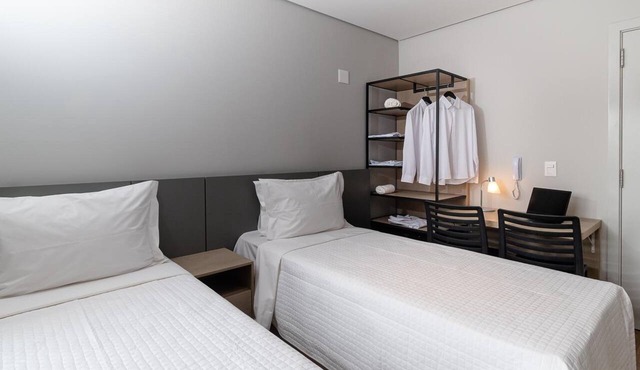 Serene Room Great for Business & City Explorers Near Shopping Eldorado - 4.8 mi in São Paulo