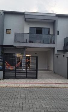 Sobrado em Balneário Piçarras