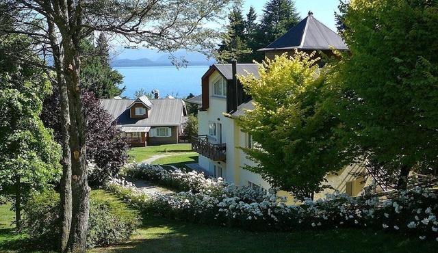 Spacious Room for Outdoor Adventures w/Heated Pool & Breakfast