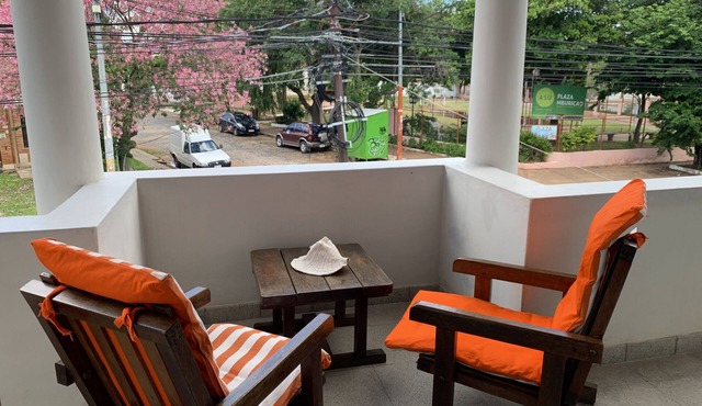 Spacious 3 Bedroom Apartment, Excellent Location