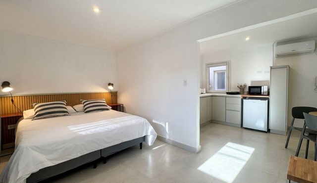 Spacious apartment for couples, centrally located with a garage in Azul