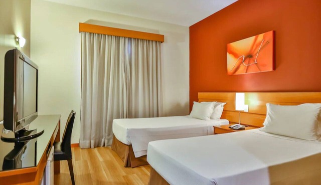 Spacious Suite | Outdoor Pool | Near Rota Turística da Uva in São Paulo