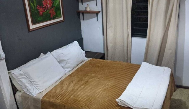 Studio Apartment Train at the Botanical Garden
