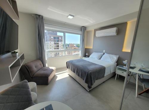 StudioLUX, Vaga Grátis, Piscina, Gym, NetFlix, ao lado da PUC in Porto Alegre