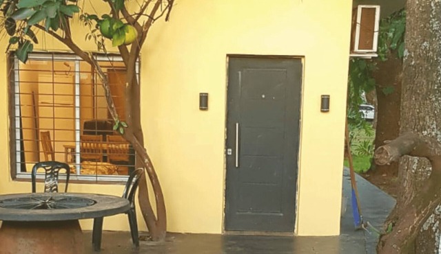 Stylish Retreat with Parking at the Entrance to City