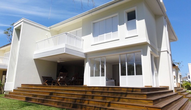Tasteful design at the Raízes de Juquehy Condominium, one block from the beach.