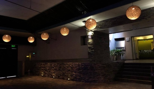 Uman Hotel (Motel)