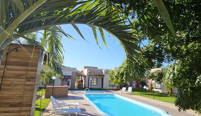 Vila Axé Flat1 Praia de Guaratiba, Prado/BA 1 bedroom, swimming pool, air, 50m from the beach.