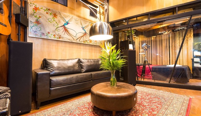 VILA MADALENA: PERFECT LOCATION, STYLISH APARTMENT