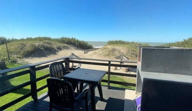 Violeta Beach Front Apartment