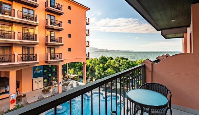 Wonderful suite in a beachfront resort JBV108