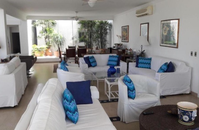 Casa com piscina em Pernambuco guaruja