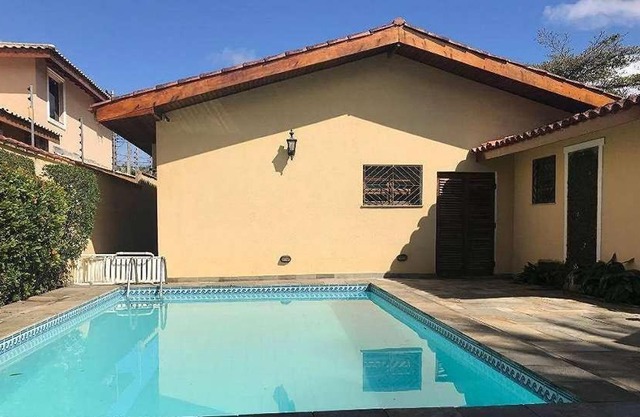 Casa em Guarujá-SP