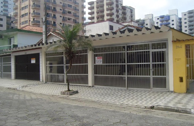 Casa térrea, Praia Grande-Ocian, tres dormitorios, quatro banheiros, perto mar