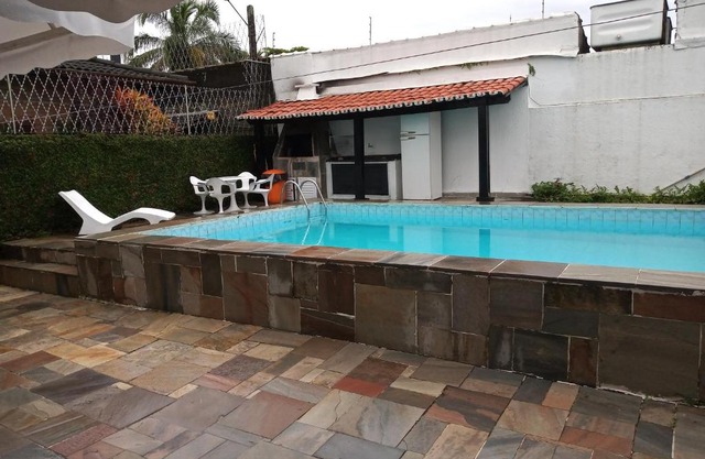 Linda Casa com Piscina Guarujá