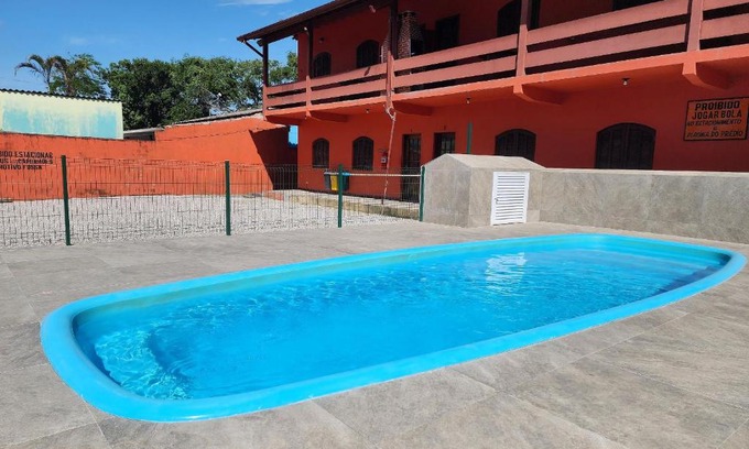 Maranduba Apartment | 0001.02 - Maranduba - Apto - 2 Dormitório - 8 Pessoas - 2 Quadras Do Mar - Piscina - Wi-Fi (Excursão 96 Pessoas)