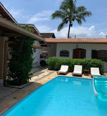 Barra da Lagoa House | 260 m² House ∙ 4 bedrooms ∙ 9 guests