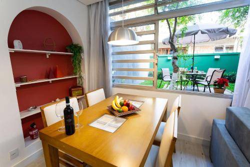 Alto de Pinheiros Apartment | 70 m² Apartment ∙ 1 bedroom ∙ 6 guests