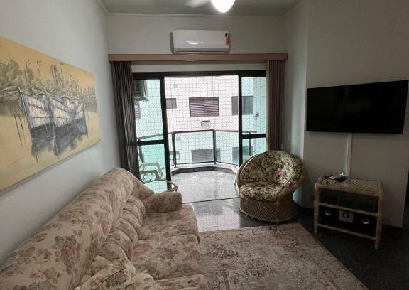 Vila Julia Apartment | Apartamento no Guarujá Enseada a beira mar, ótima localidade e com ar condicionado