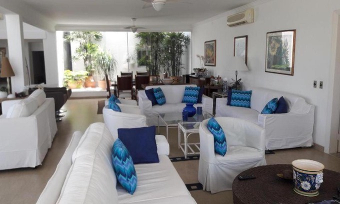 Balneario Praia do Pernambuco House | Casa com piscina em Pernambuco guaruja