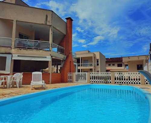Massaguacu House | Casa de Praia MarAzul, 3 Quadras da PRAIA, 2 Quartos, WIFI, Garagem, condomínio com PISCINA, Churrasqueira e Sala de Jogos SINUCA