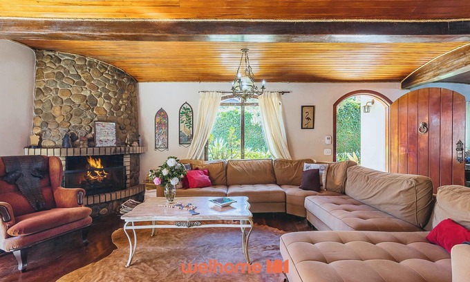 Jardim Andira House | Casa em Campos do Jordão com Lareira