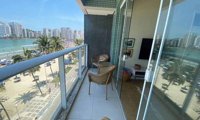 Asturias Apartment | Guarujá Feet in the Sand