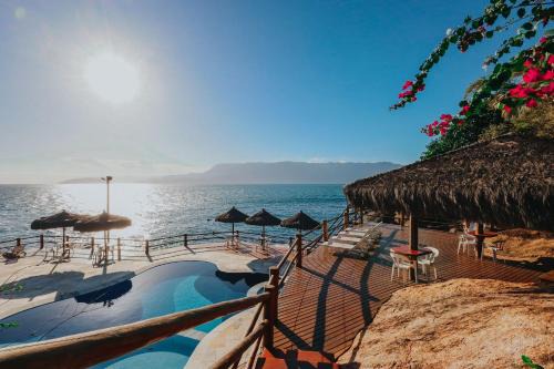 Sao Pedro House | House in gated community and leisure by the sea