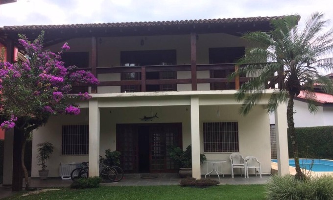 Costa do Sol House | House in Guaratuba condom. closed (Costa del Sol) 3 suites, 2 bedrooms,