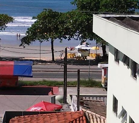 Praia Grande Apartment | Lia Bardas - apto 23-1 - 50m do mar, com AR Cond