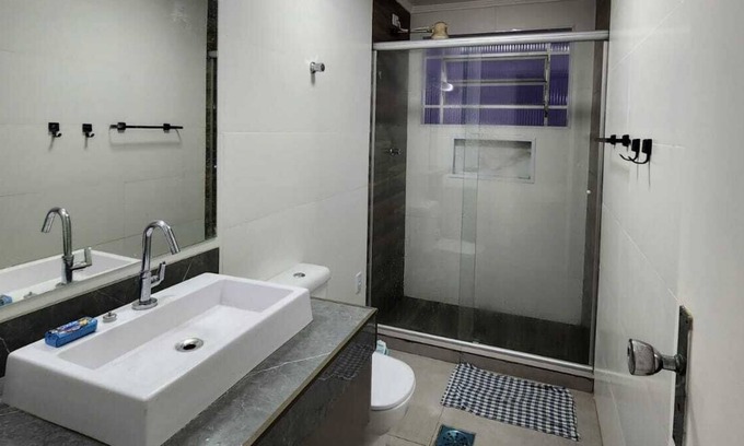Jardim Sao Miguel Apartment | Modern apartment close to Enseada beach