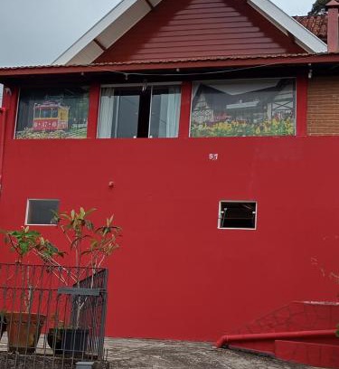 V Cristina House | Parque das Cerejeiras suíte básica-pernoite-semanal e mensal a passeio ou serviço