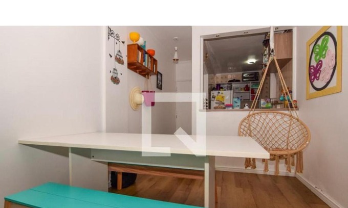 Vila Julia House | Quarto individual para mulheres com banheiro e frigobar