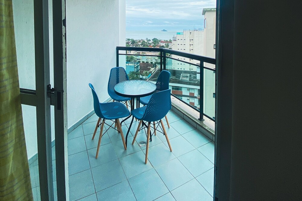 Loteamento Joao Batista Juliao Hotel | Apartamento no Guarujá com vista para o mar