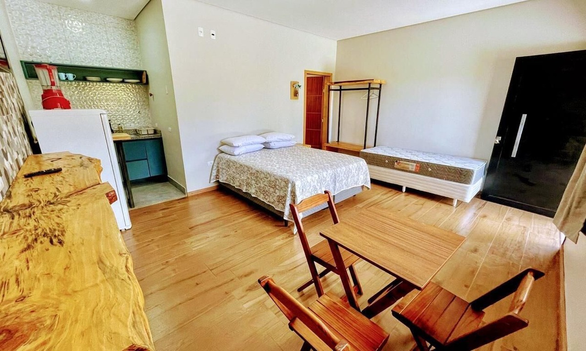 Campos do Jordao House | SONHO EM CAMPOS: CASA COM 2 LOFTS PERTINHO DA DUCHA DE PRATA
