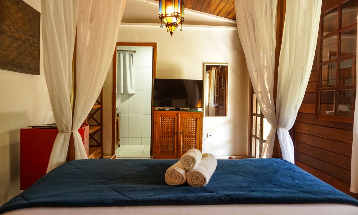 Paranagua Hotel | Pousada Treze Luas