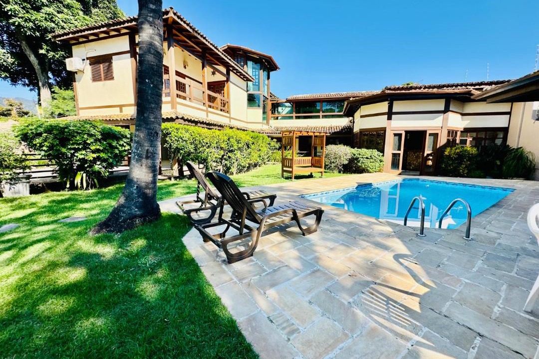 Centro Comercial House | Pereque Beach House