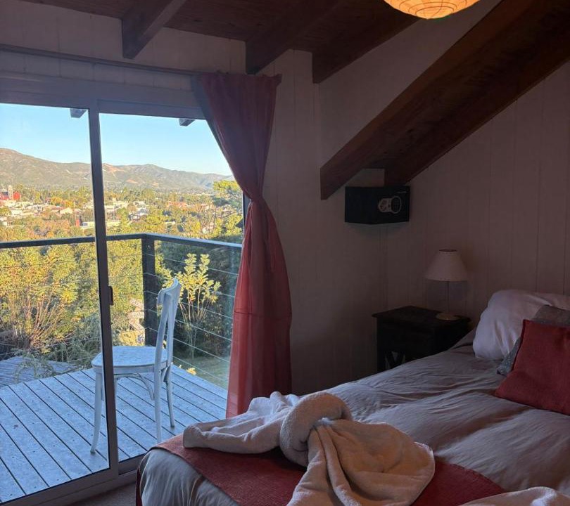 Huerta Grande Cabin | Altos del Pucara Piscina Climatizada vista a las sierras juegos Huerta Orgánica