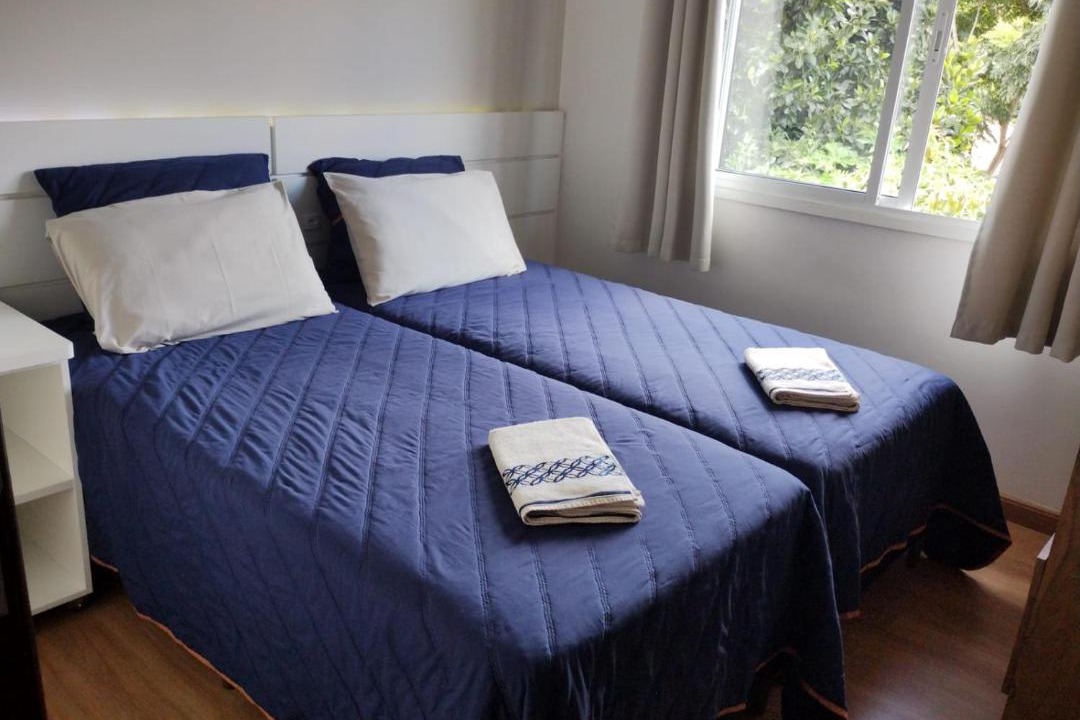 Jardim das Americas Apartment | Casa Curitiba 120m² (1 Suíte e 2 Quartos) com garagem em condomínio