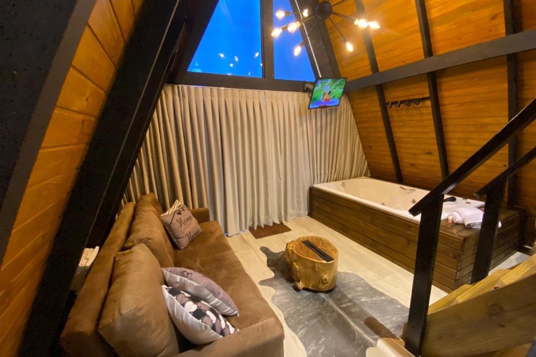Imarui Ski Chalet | Chalé com Banheira, Piscina e Vista Panorâmica nas Montanhas