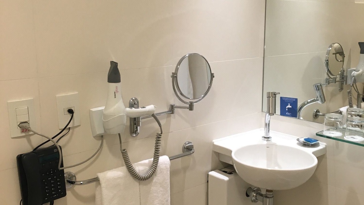 Photo of Bathroom in Alphaville Industrial