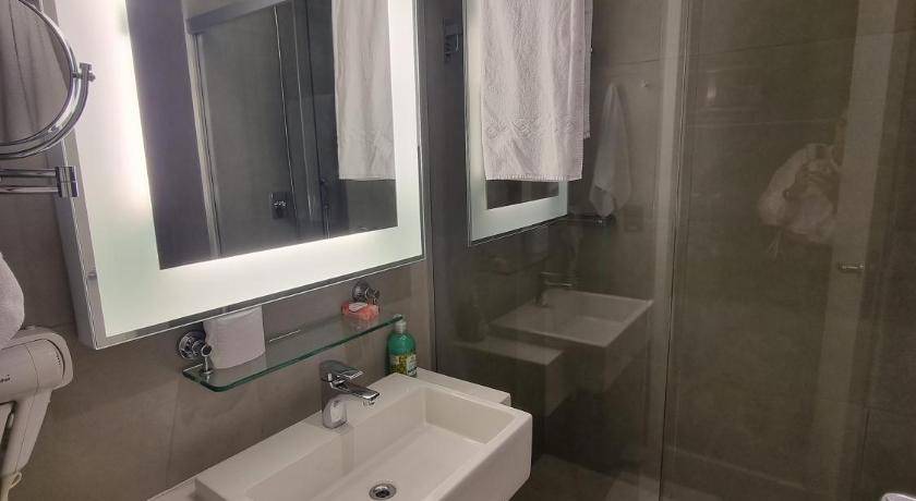 Photo of Bathroom in Alphaville Industrial