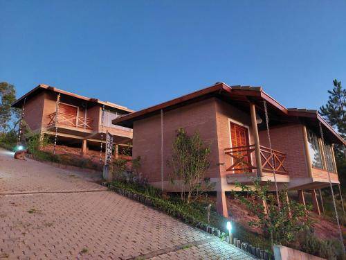 Photo of Buildings in Cunha