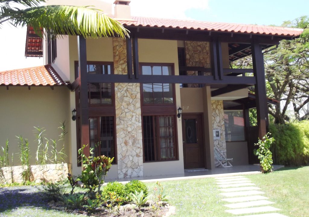 Photo of Buildings in Jurere Internacional