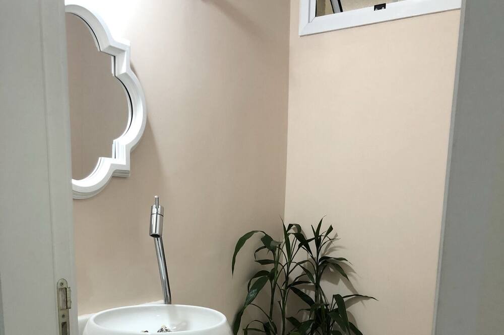 Photo of Bathroom in Taubate