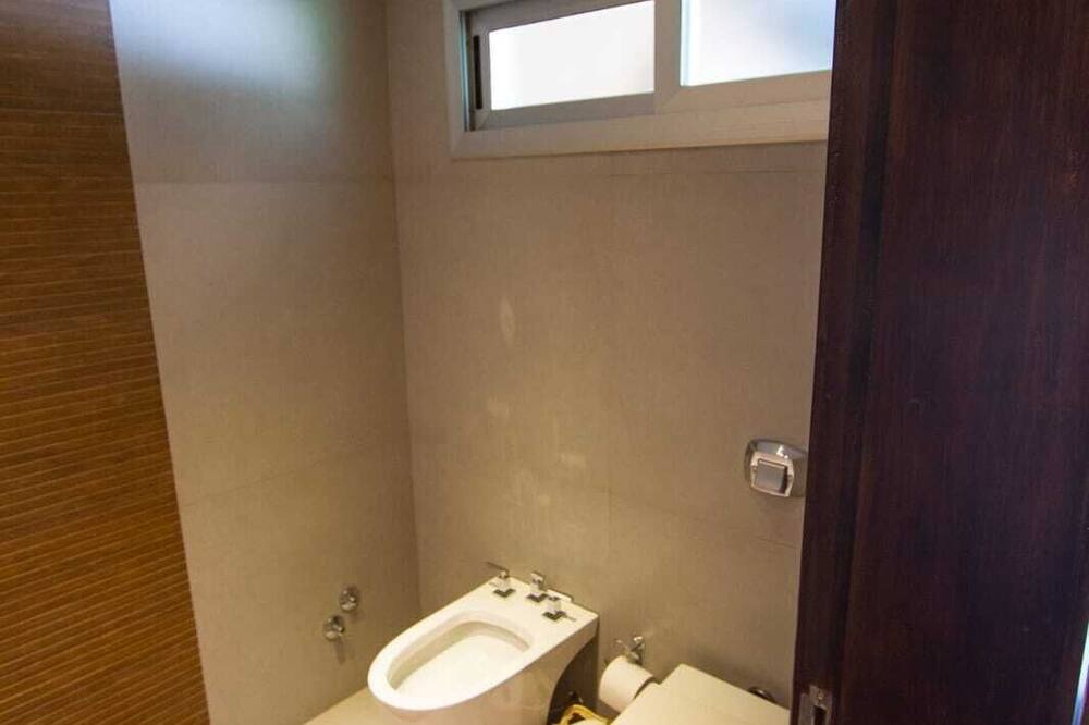 Photo of Bathroom in Chacras de Coria